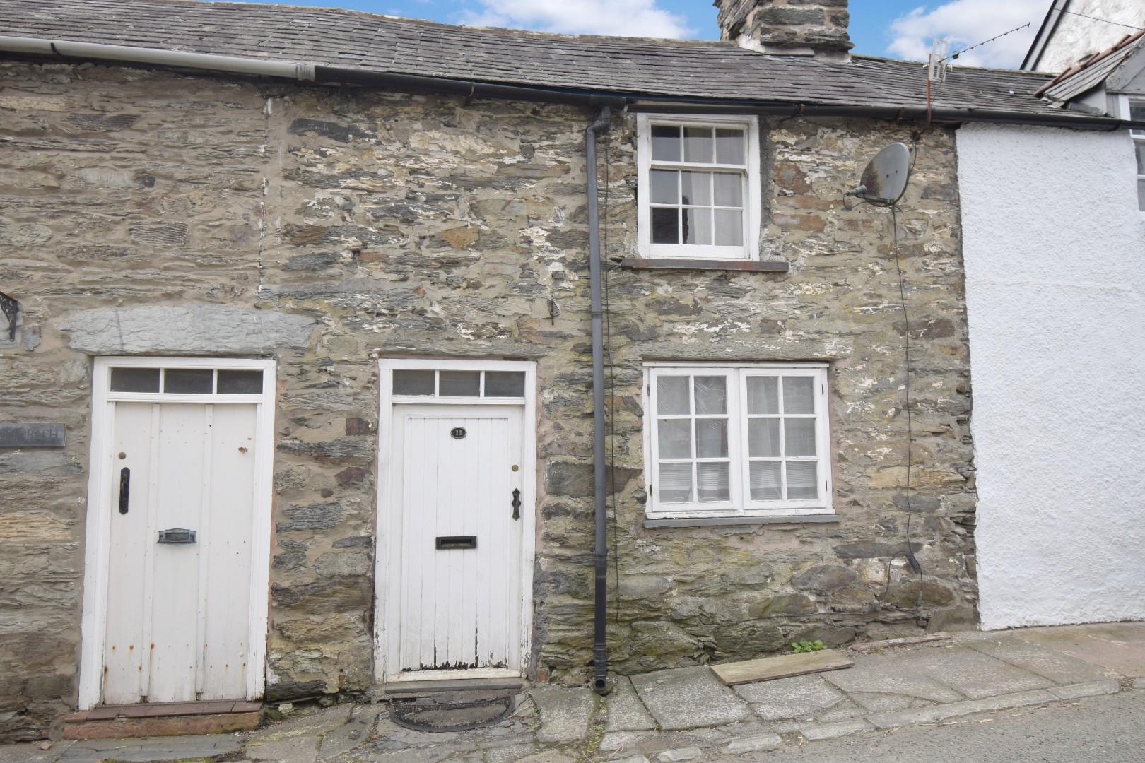 Church Street, Llandderfel, Bala